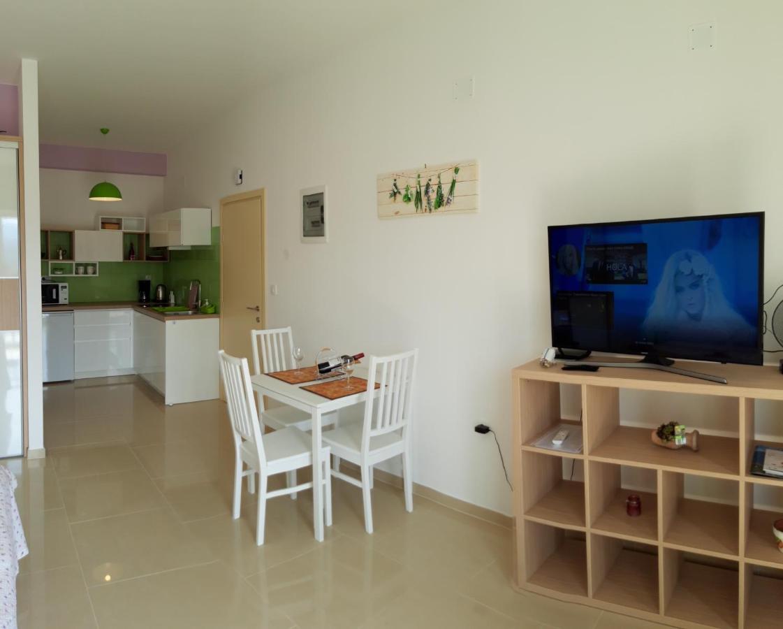 Mare And Terra Apartments Rabac Esterno foto